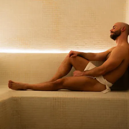 Axel - Adults Only Valence