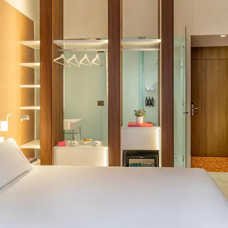 Axel - Adults Only Hotel